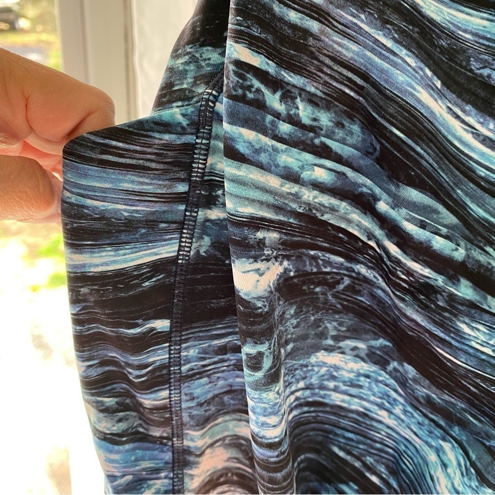Lululemon‎ Speed Up Crop 21" Shorelines Multi Blue size 12 W6AO8S - Picture 5 of 10